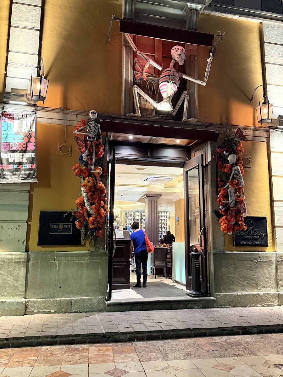 Casa Valadez · Anfitrión & Gourmet
